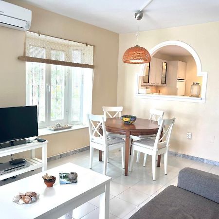 El Faro Fabulous Vacation In A 2 Bedroom Townhouse With 2 Terraces Overlooking The Sea, Suitable For 6 People 3 Swimming Pools Tennis And 200 Mts From The Sea מראה חיצוני תמונה
