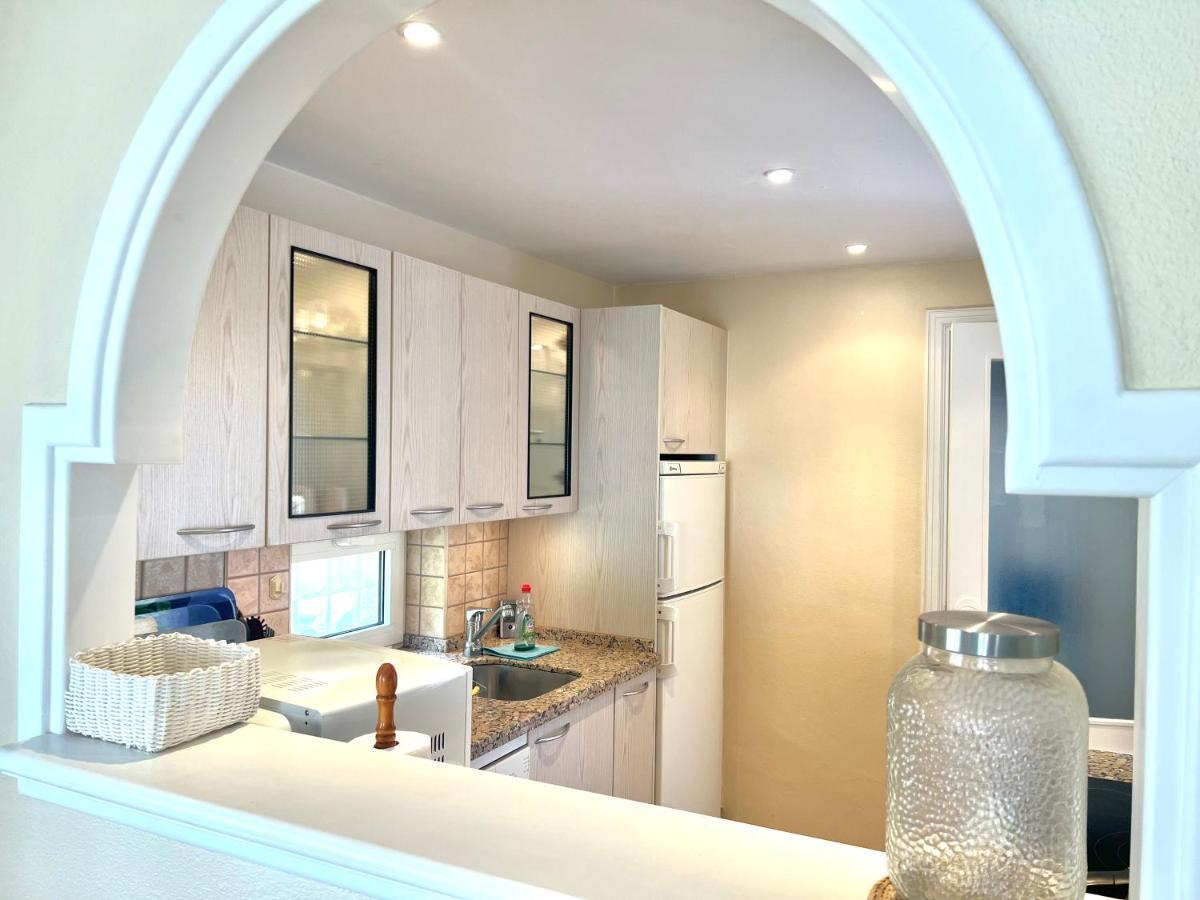 El Faro Fabulous Vacation In A 2 Bedroom Townhouse With 2 Terraces Overlooking The Sea, Suitable For 6 People 3 Swimming Pools Tennis And 200 Mts From The Sea מראה חיצוני תמונה