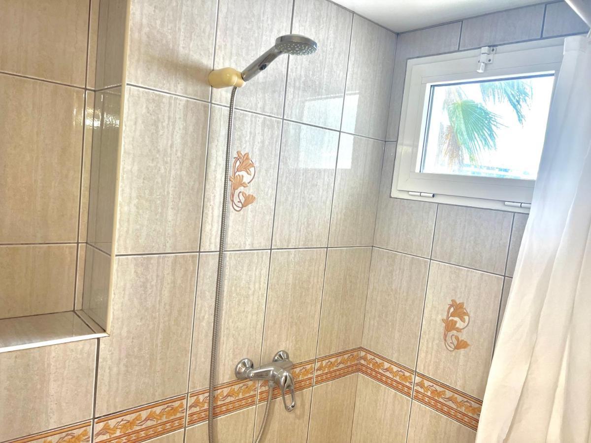 El Faro Fabulous Vacation In A 2 Bedroom Townhouse With 2 Terraces Overlooking The Sea, Suitable For 6 People 3 Swimming Pools Tennis And 200 Mts From The Sea מראה חיצוני תמונה